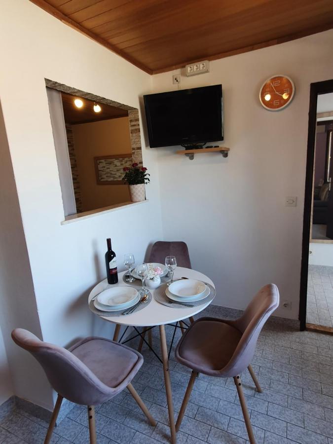 Apartmani Daria & Jure Трогир Екстериор снимка